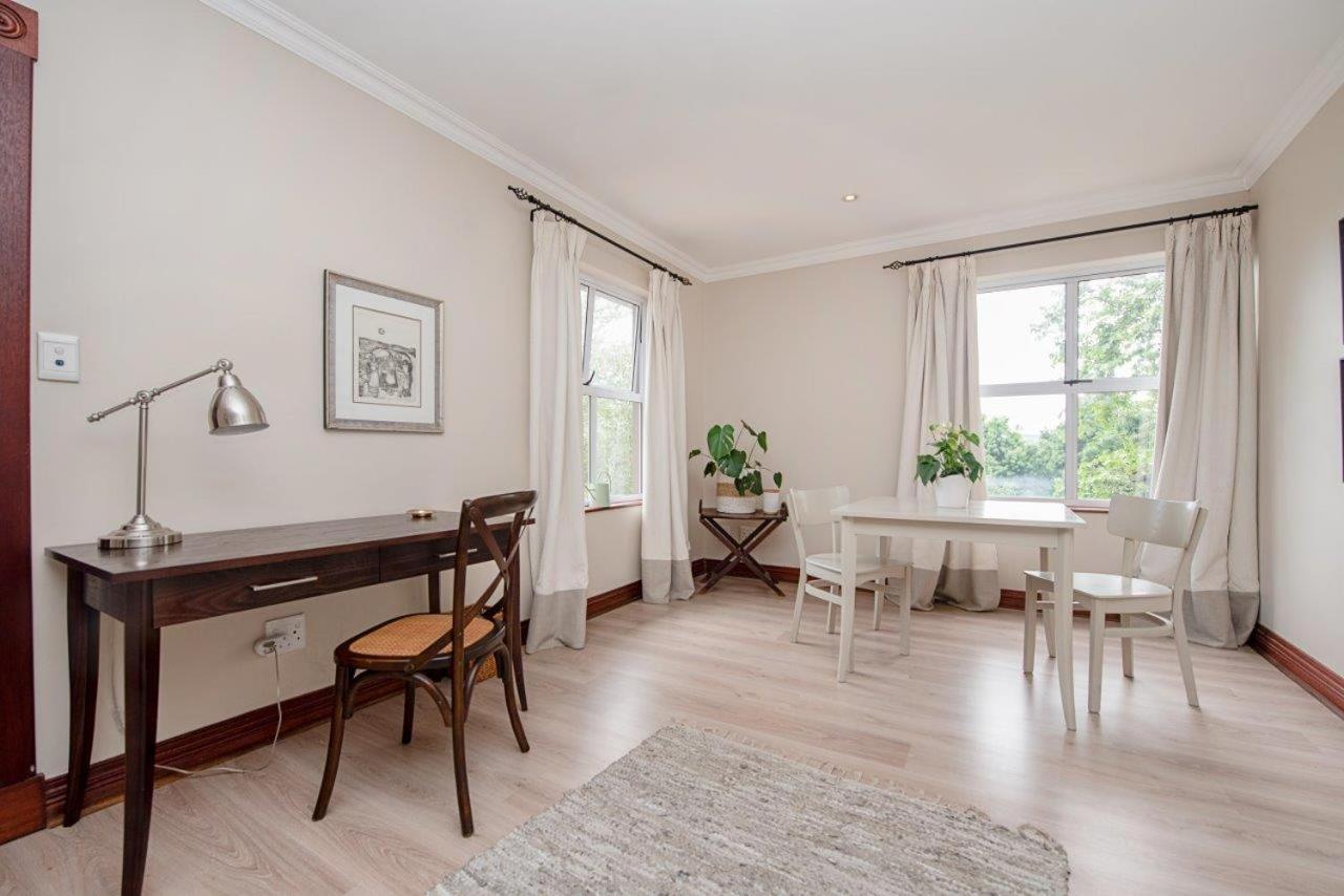 Wild Olive Executive Suite Johannesburg Bagian luar foto