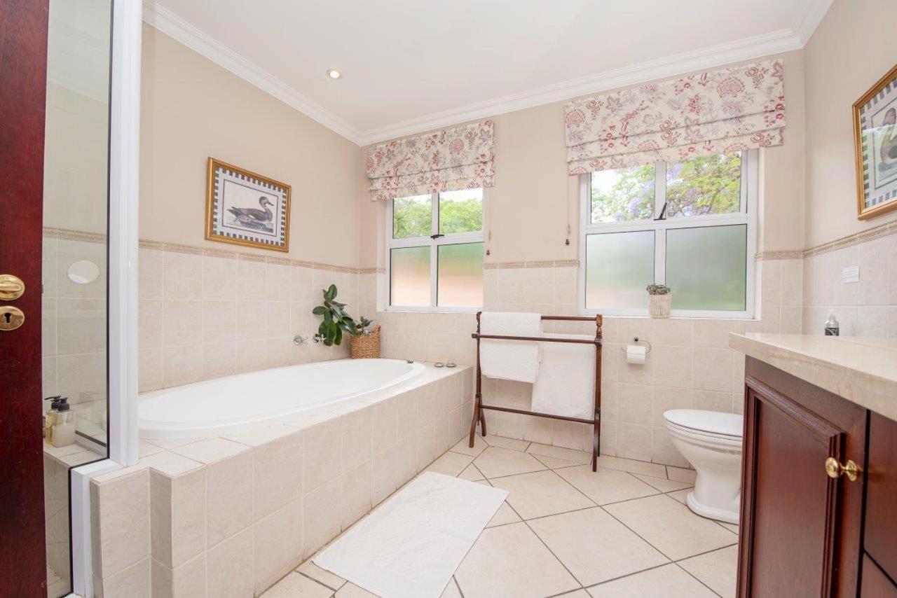 Wild Olive Executive Suite Johannesburg Bagian luar foto