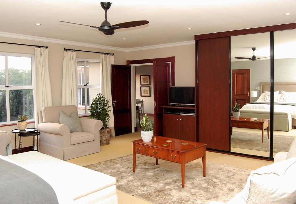Wild Olive Executive Suite Johannesburg Bagian luar foto
